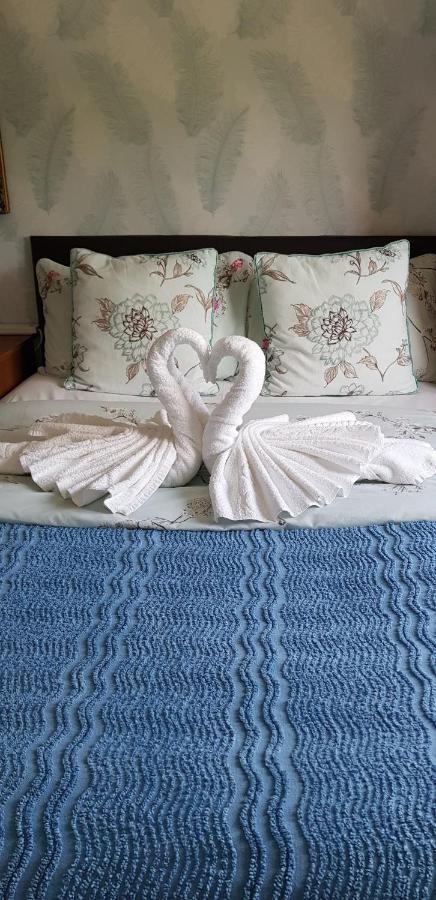 Enjoy Your Stay At Chorley Road Droitwich Spa Extérieur photo