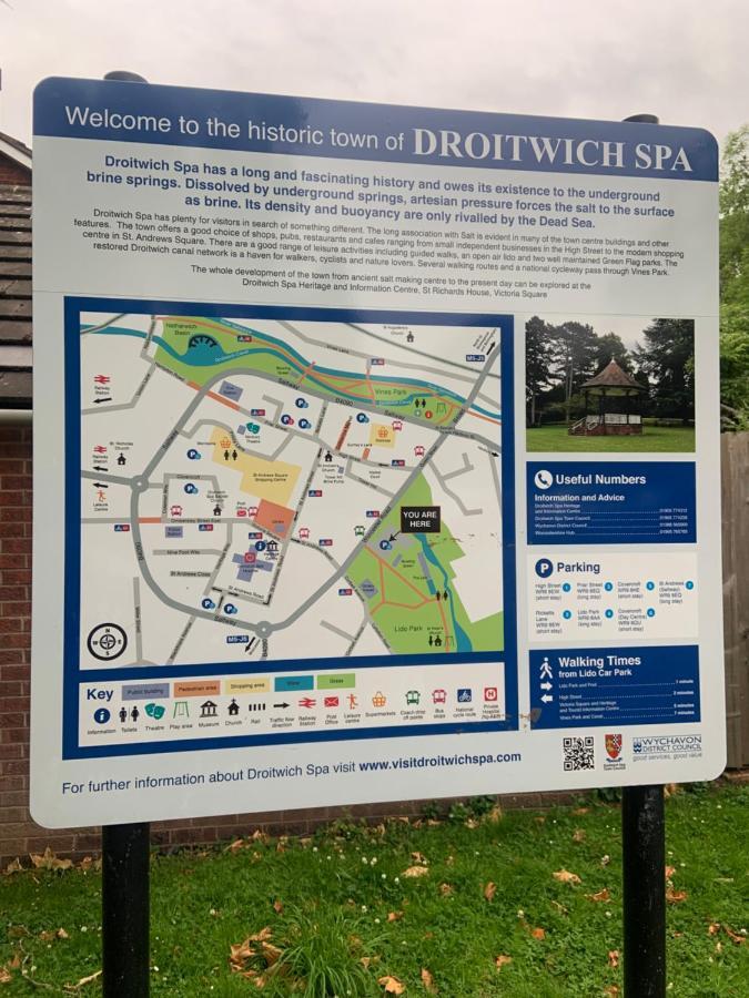 Enjoy Your Stay At Chorley Road Droitwich Spa Extérieur photo