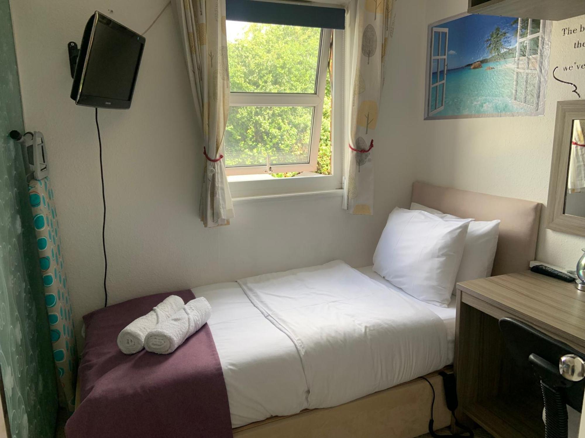 Enjoy Your Stay At Chorley Road Droitwich Spa Extérieur photo