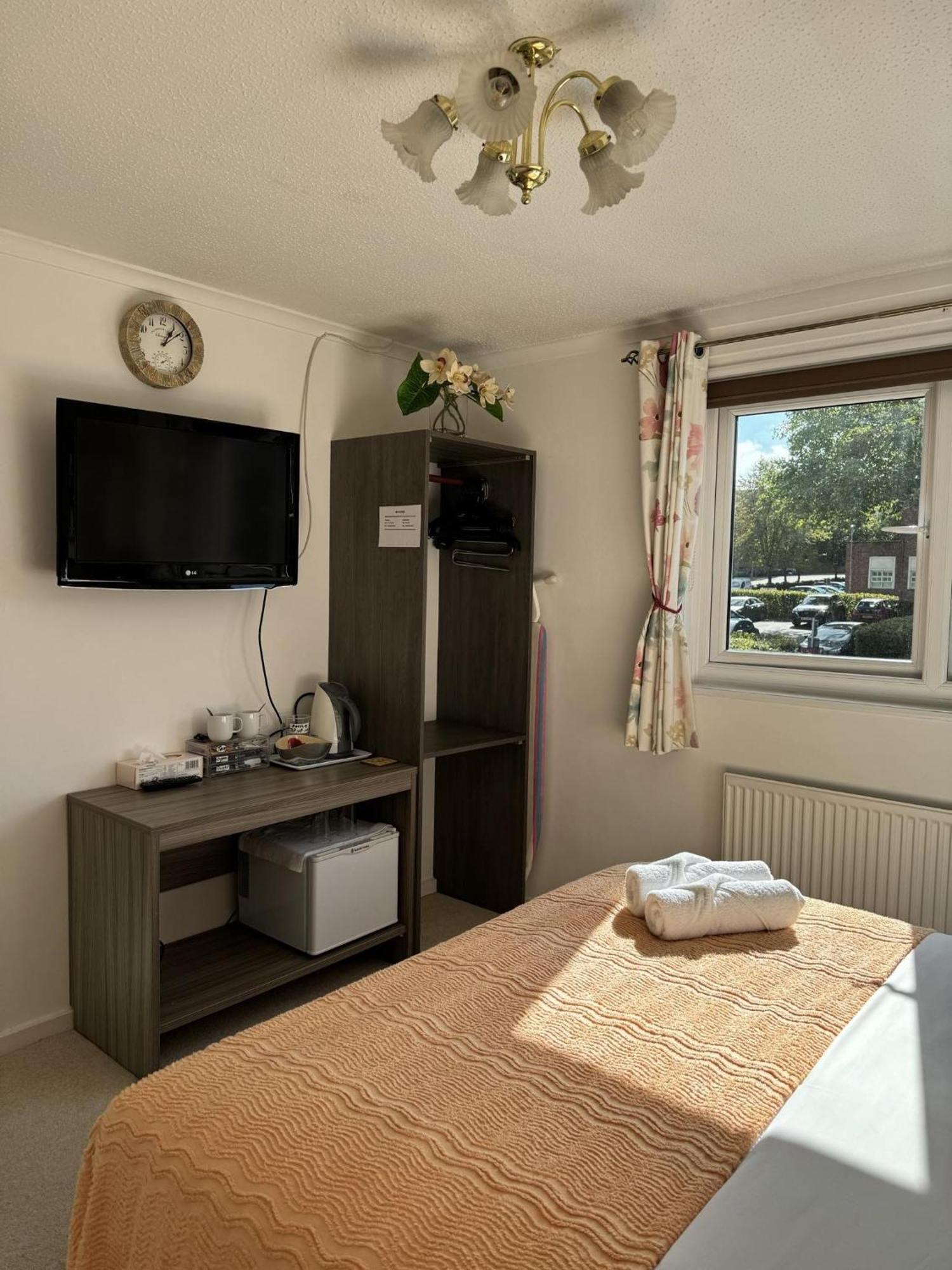 Enjoy Your Stay At Chorley Road Droitwich Spa Extérieur photo